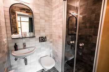 Frost And Fire Boutique Hotel