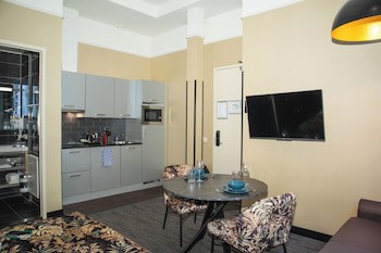 Golden Mansion Aparthotel