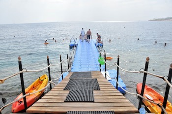 Grand Oasis Resort