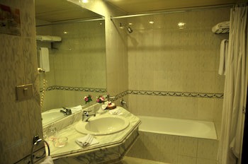 Grand Oasis Resort