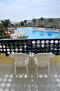 Grand Oasis Resort