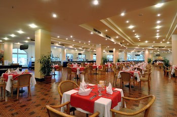 Grand Oasis Resort
