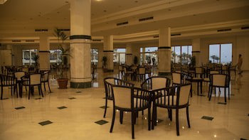 Grand Oasis Resort
