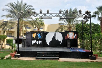 Grand Oasis Resort