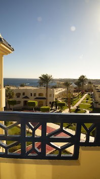 Grand Oasis Resort