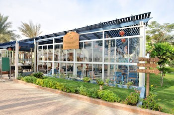 Grand Oasis Resort