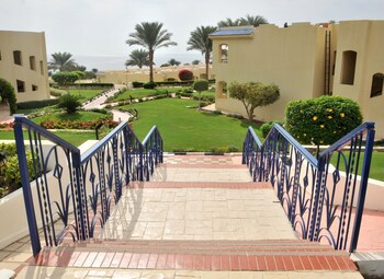 Grand Oasis Resort