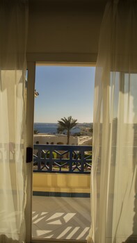 Grand Oasis Resort