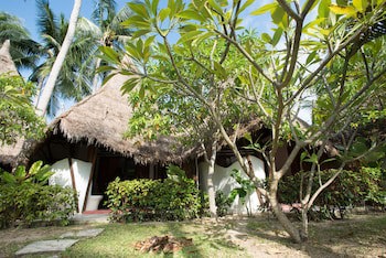 B52 Beach Resort