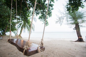 B52 Beach Resort