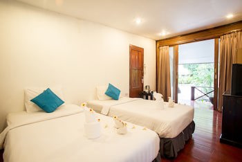 B52 Beach Resort