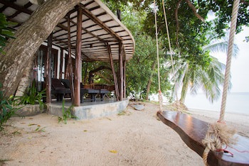 B52 Beach Resort