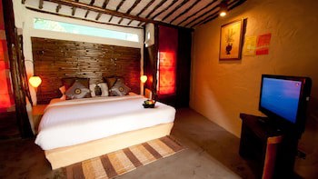 B52 Beach Resort
