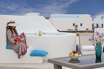 Athiri Santorini Hotel