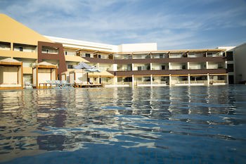Aranwa Paracas Resort & Spa