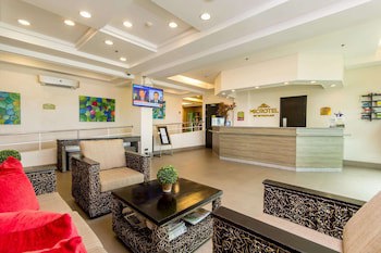 Microtel By Wyndham South Forbes Near Nuvali