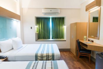 Microtel By Wyndham South Forbes Near Nuvali