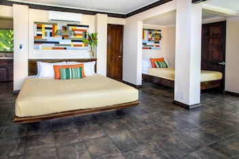 Tiki Villas Rainforest Lodge & Spa