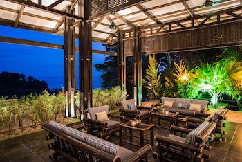 Tiki Villas Rainforest Lodge & Spa