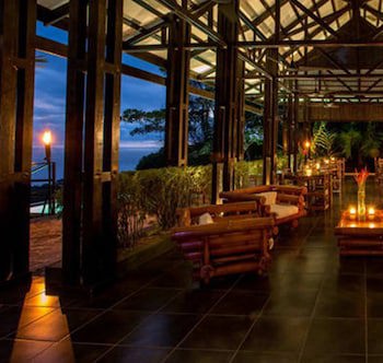 Tiki Villas Rainforest Lodge & Spa