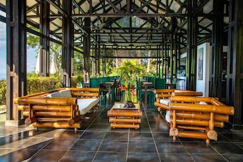 Tiki Villas Rainforest Lodge & Spa