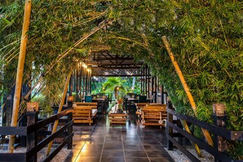 Tiki Villas Rainforest Lodge & Spa