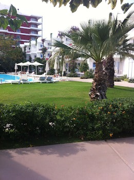 Marathon Beach Resort