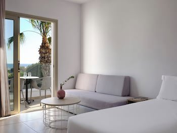 Atlantica Panthea Resort fotoğrafı