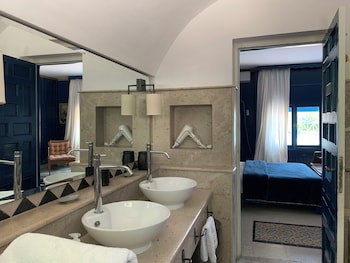 Dar Marsa Cubes