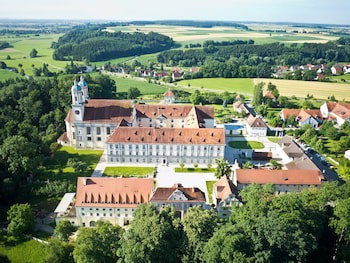 Kloster Holzen Hotel