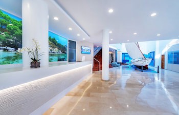 Aparthotel Fontanellas Playa