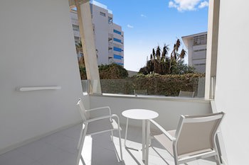 Aparthotel Fontanellas Playa
