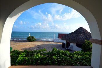 Beyond Sunset Resort & Villas