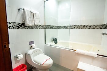 El Polo Apart Hotel & Suites