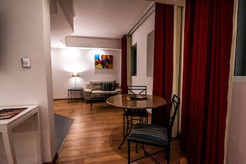 El Polo Apart Hotel & Suites