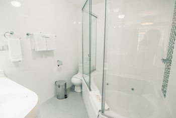 El Polo Apart Hotel & Suites