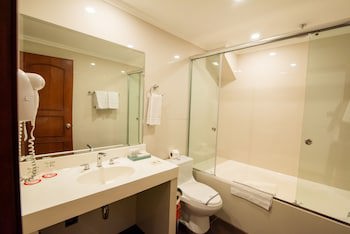El Polo Apart Hotel & Suites