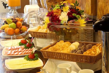 El Polo Apart Hotel & Suites