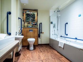 Chessington Safari Hotel