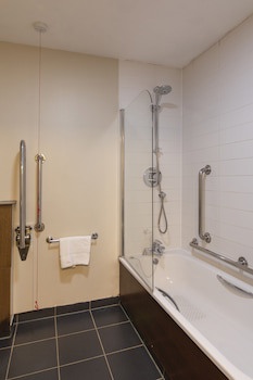 Chessington Safari Hotel