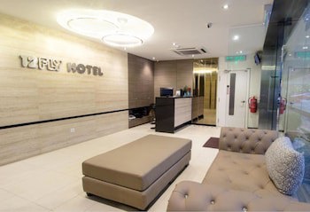 12Fly Hotel