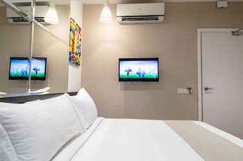 12Fly Hotel