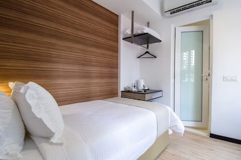 12Fly Hotel