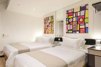 12Fly Hotel