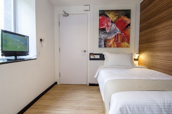 12Fly Hotel