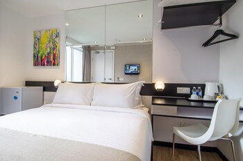 12Fly Hotel