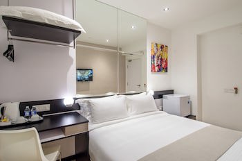 12Fly Hotel