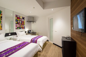 12Fly Hotel