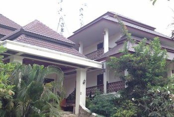 Baan Busaba Hotel