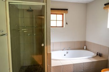 Bushriver Lodge